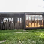 Hermosa Cabana 3, Con Tres Dormitorios Y Un Bano.
